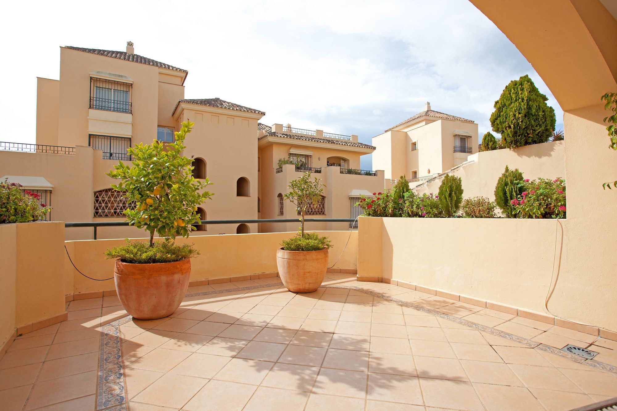 Apartamento Hacienda Elviria Marbella Exterior foto